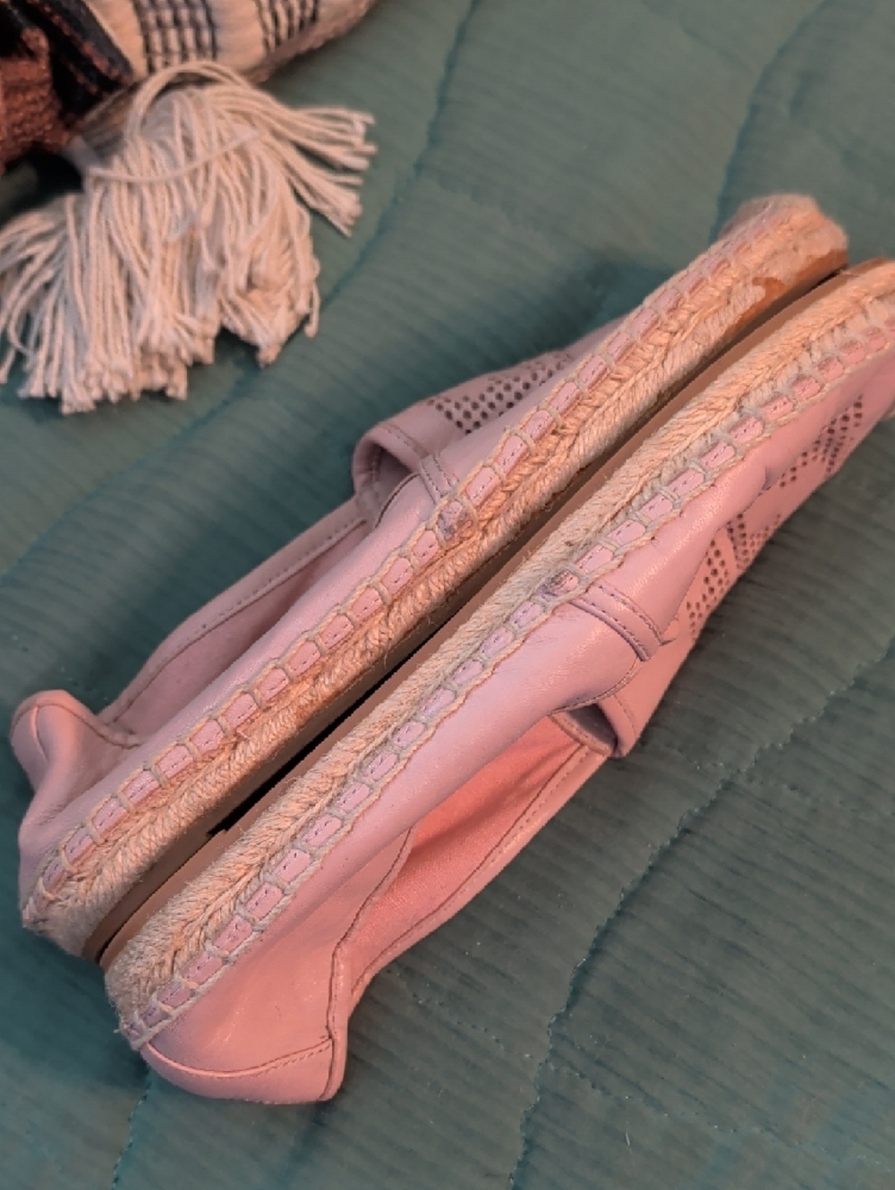 Tory Burch Women’s Pink Perforated Leather Slip-On Espadrilles Size 6 - Picture 6 of 8